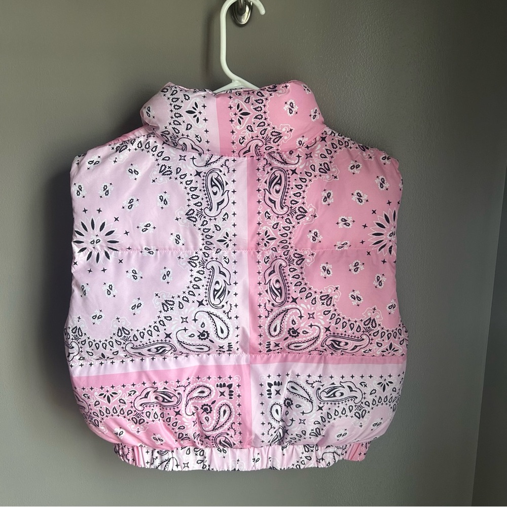 Sleeveless Zip Up Front Pocket Multi Print Paisley Bandana Vest - 36point5 - Picture 7 of 8